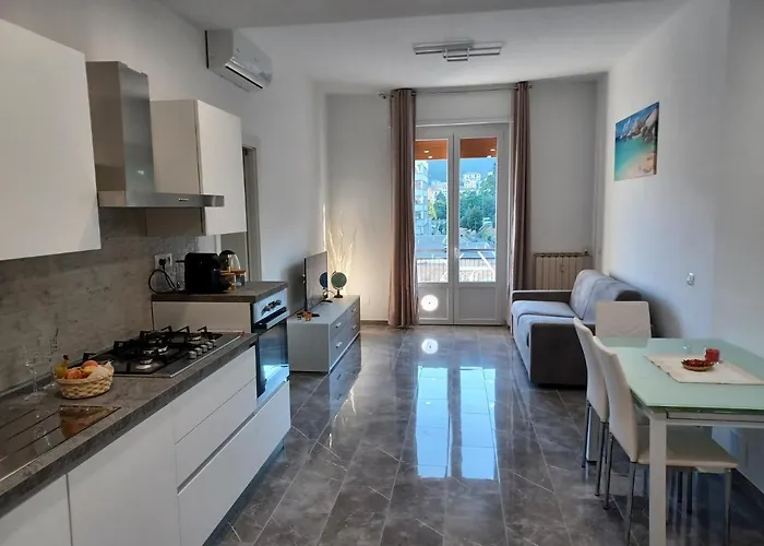 Adelina House Apartament La Spezia